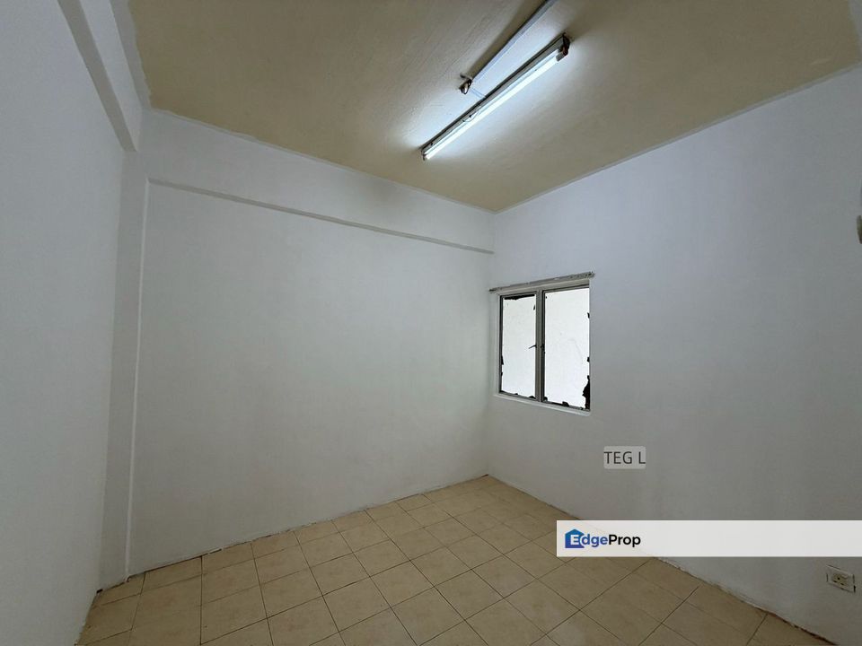 Below Market! Full Loan Vista Indah Putra Bayu Perdana 975sf 3r2b Good, Selangor, Klang