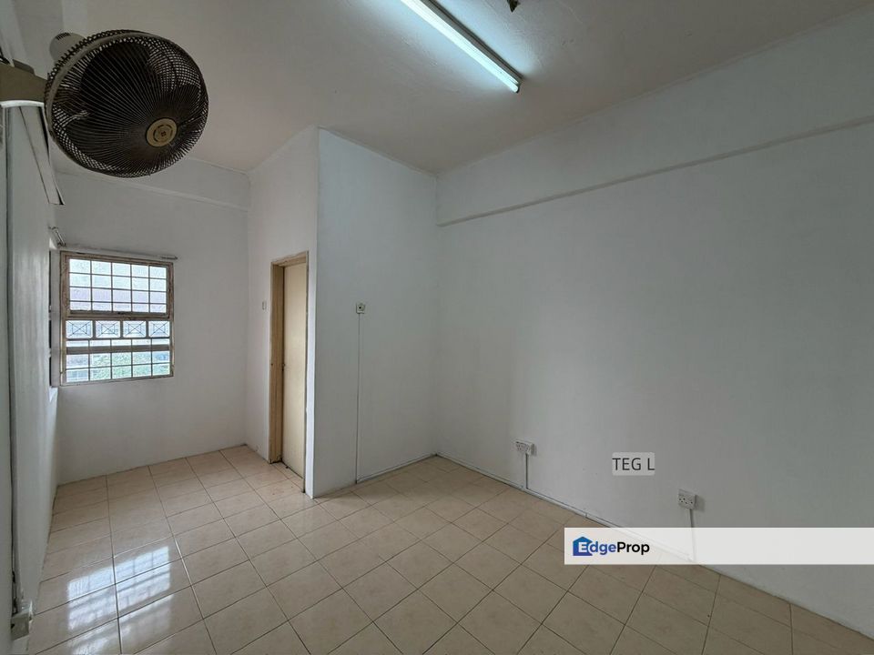 Below Market! Full Loan Vista Indah Putra Bayu Perdana 975sf 3r2b Good, Selangor, Klang