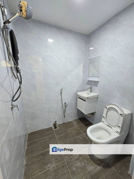 Fully Renovated Extended 22x70 Kampung Jawa Taman Maznah 1 Storey, Selangor, Klang