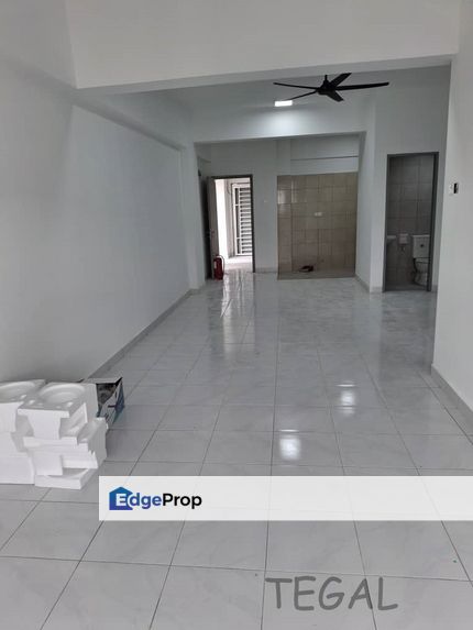 Partially Furnished Brand New 900sf Trifolia Apartment Kampung Jawa, Selangor, Klang