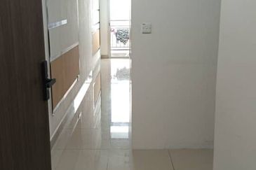 SKS Habitat Apartment, Larkin