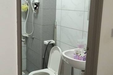 SKS Habitat Apartment, Larkin