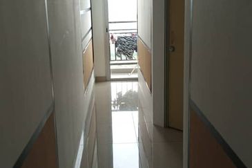 SKS Habitat Apartment, Larkin