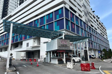 SKS Habitat Apartment, Larkin