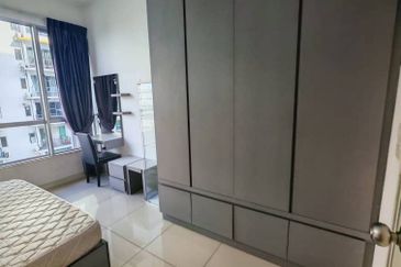 Dedaun Hijau (Greenfield Regency)