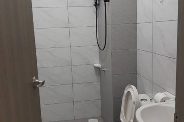 SKS Habitat Apartment, Larkin