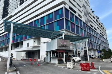 SKS Habitat Apartment, Larkin