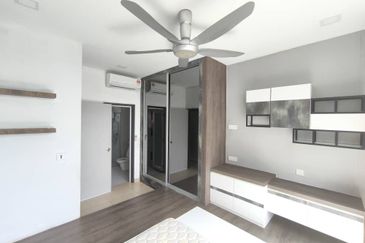 Dedaun Hijau (Greenfield Regency)