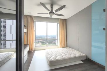 Dedaun Hijau (Greenfield Regency)