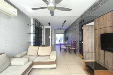 Dedaun Hijau (Greenfield Regency)