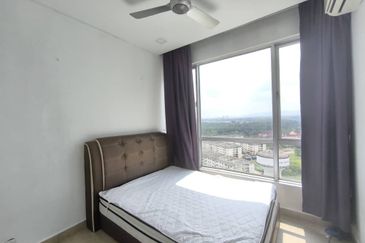 Dedaun Hijau (Greenfield Regency)