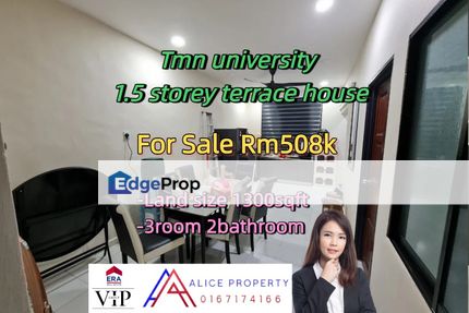 Tmn university 1.5 storey terrace house renovated unit for sale , Johor, Skudai