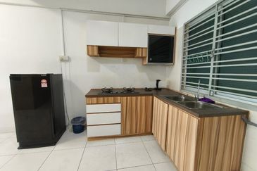 Akademik Suite @ Mount Austin