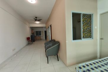 Akademik Suite @ Mount Austin