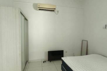 Akademik Suite @ Mount Austin