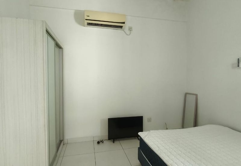 Akademik Suite @ Mount Austin