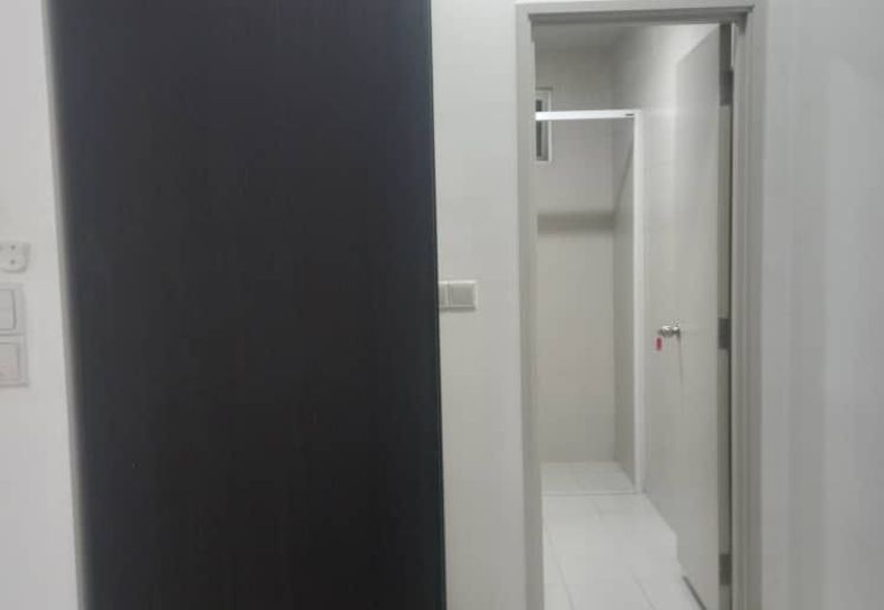 Meridin Bayvue Apartment