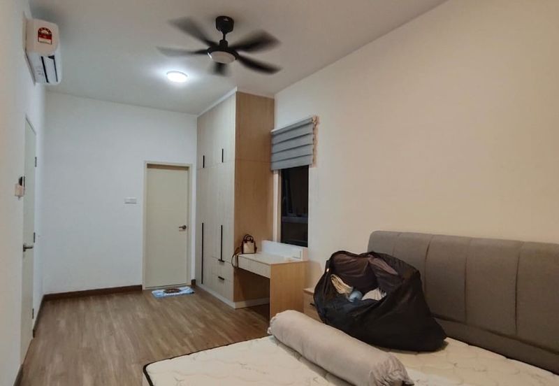 Summit @ Lagoon Residences