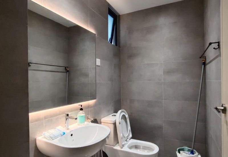 Summit @ Lagoon Residences