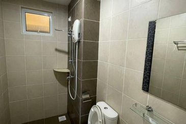 Golden Sands Seaview Residence