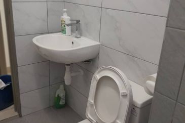 SKS Habitat Apartment, Larkin