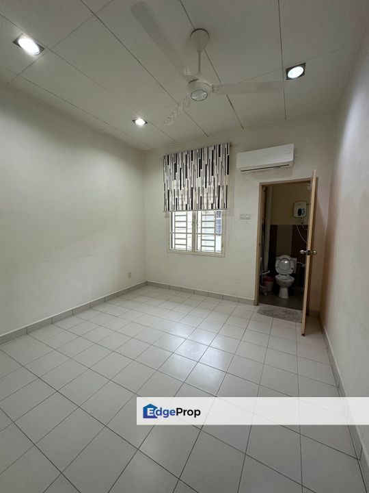 Kulai Bandar Putra  2 Storey Terrace House For rent Good Condition , Johor, Kulai