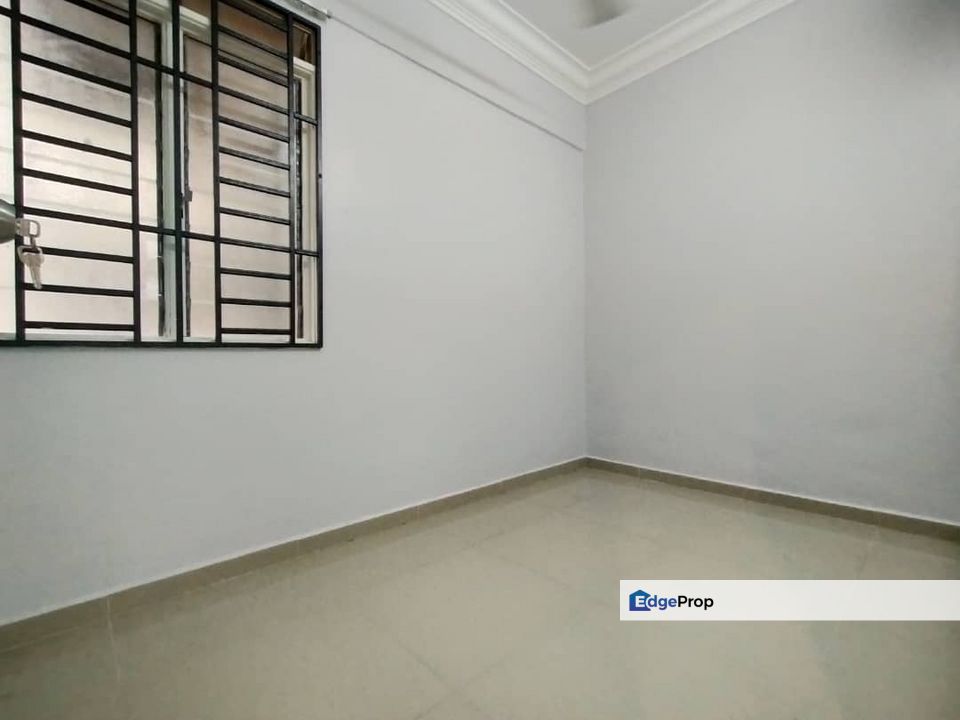 Bukit indah Flat for sale Full loan & cash out , Johor, 