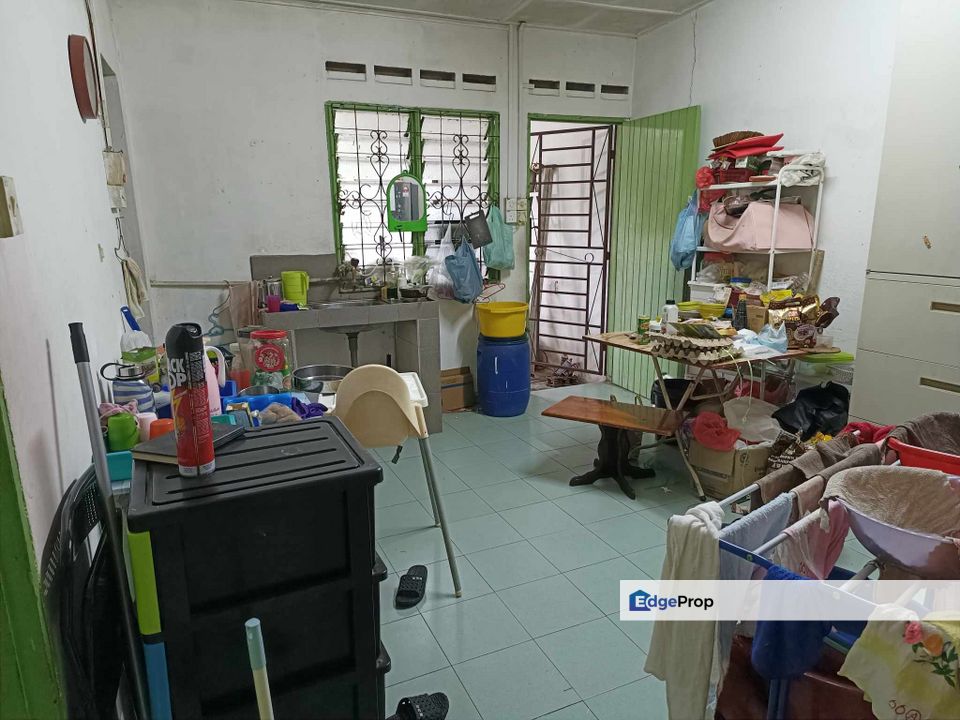 Senai tmn dawani single storey house for sale for 1st time buyer, Johor, Senai