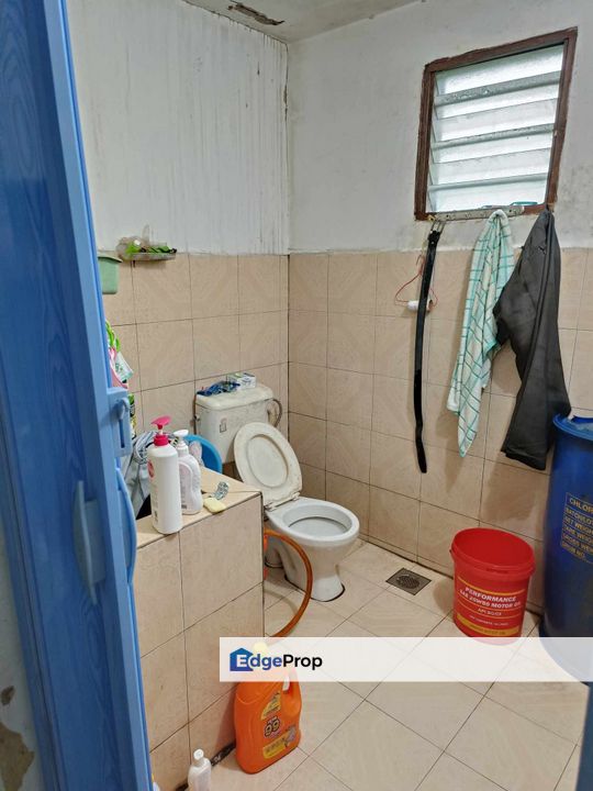 Senai tmn dawani single storey house for sale for 1st time buyer, Johor, Senai
