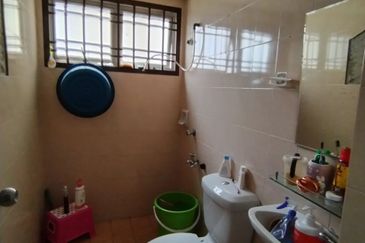 Prima regency plentong apartment for sale