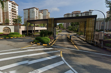 Prima regency plentong apartment for sale