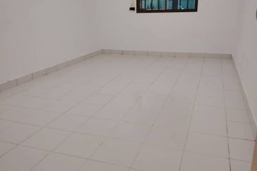 Kota tinggi renovated full loan house for sale nice unit