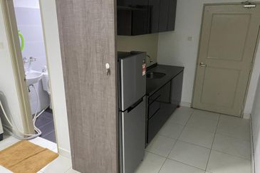 Akademik Suite @ Mount Austin