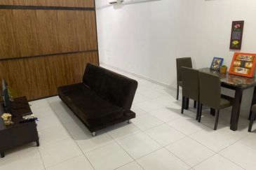 Akademik Suite @ Mount Austin