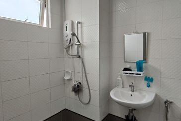 Seasons Luxury Apartments @ Amara Larkin