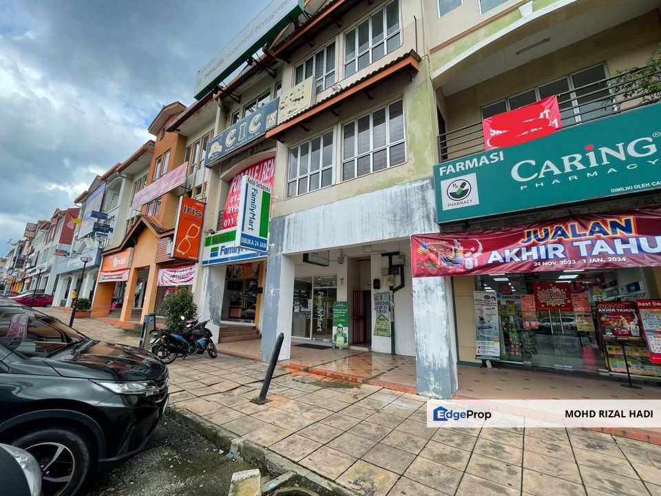 Senawang | Shop Lot Facing Main Road | Rm 1500 only, Negeri Sembilan, Seremban