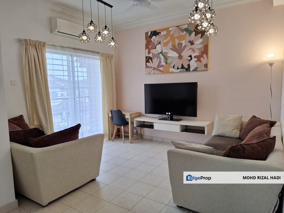 Taman Puncak Jalil, Seri Kembangan | 3 Storeys Terrace | Fully Furnished, Selangor, Seri Kembangan