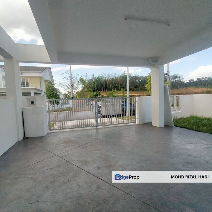Tiara Sendayan Freehold Property Corner Lot Selling at SPA Price , Negeri Sembilan, Seremban