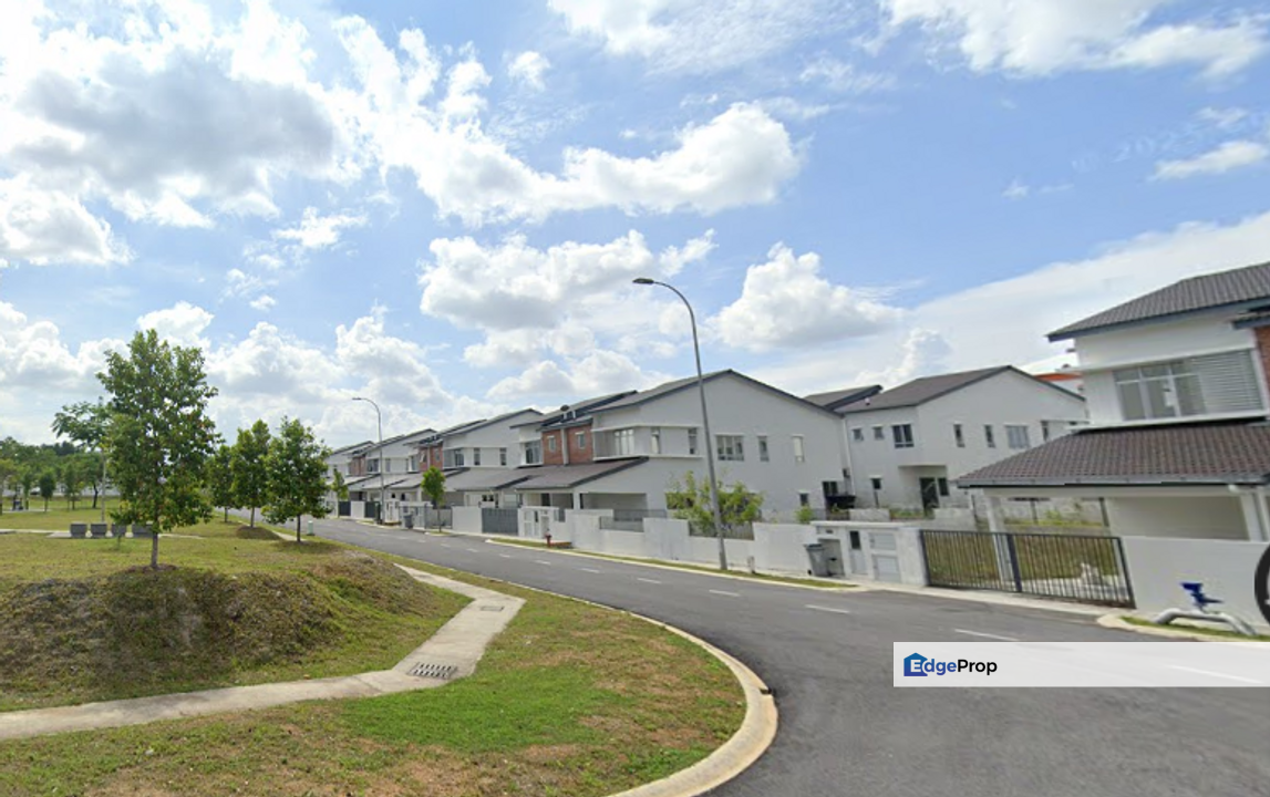 Freehold 2-Sty Semi-D @ Iringan Bayu – OPEN FACING! 🔥 PREMIUM LOCATION | 5,705 SQ.FT LAND | FACING PLAYGROUND 🔥, Negeri Sembilan, Seremban