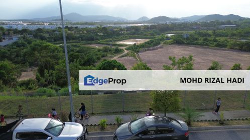 Bandar Seri Sendayan | Double Storey Non Bumi Lot RM 680k | Open Facing, Negeri Sembilan, Seremban