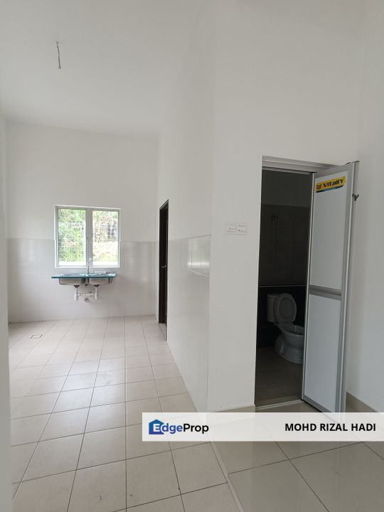 Sg Ramal Kajang | 3 Storeys SemiD | Rm 6000 | New Unit, Selangor, Kajang