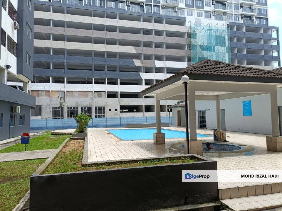 Puchong | Intan Apartment Rm 290k | Fully Furnished Corner Lot, Selangor, Puchong