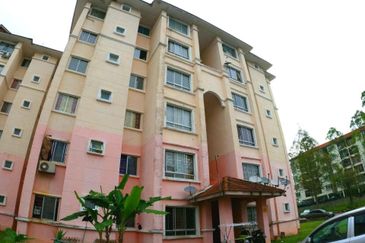 Residensi Warnasari 1