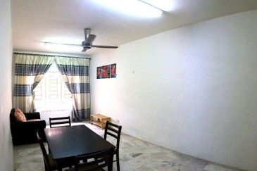 Residensi Warnasari 1