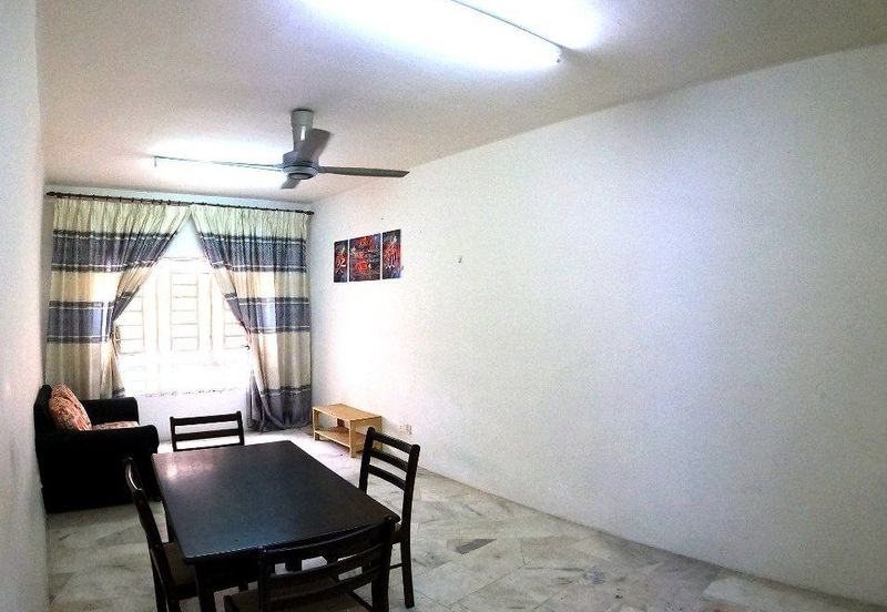 Residensi Warnasari 1