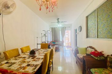 Residensi Bistaria, Ukay Bistari