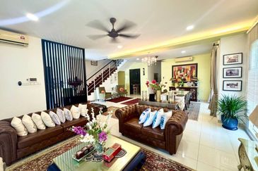 Perdana Lakeview East