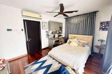 Perdana Lakeview East