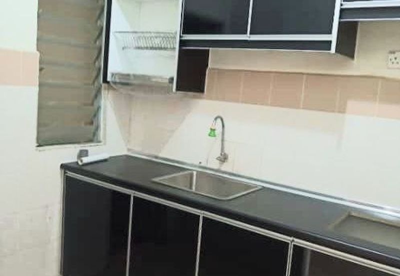 Residensi Bistaria, Ukay Bistari