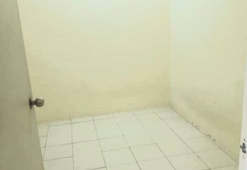 Residensi Bistaria, Ukay Bistari